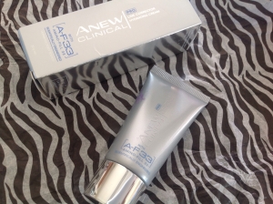 Avon Clinical Anew Line Corrector Hydrating Cream with A-F333 blog review