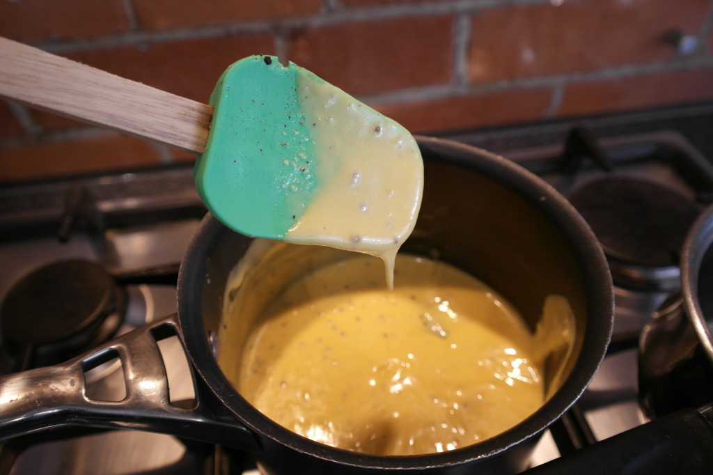 easy hollandaise sauce recipe