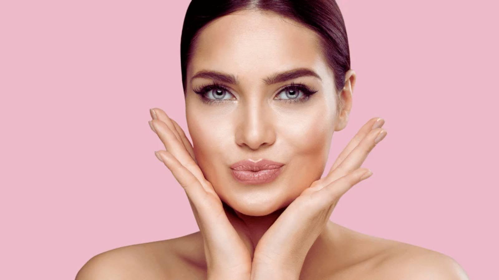 Lip Exercises and Hyaluronic Acid Masks