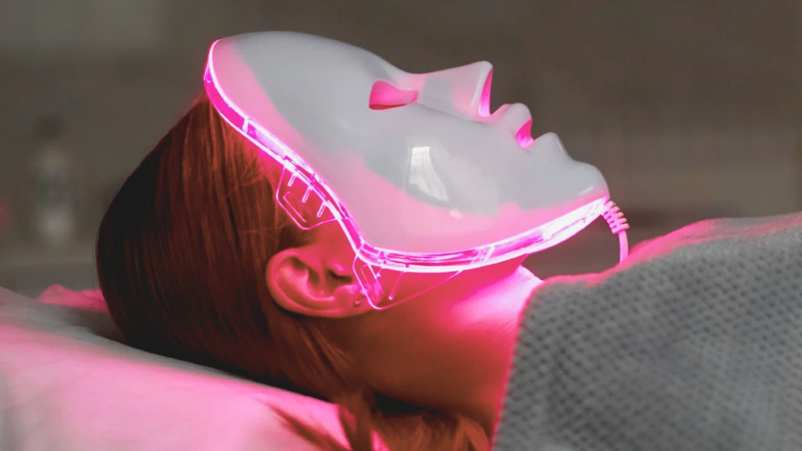 LED Light Therapy Facial