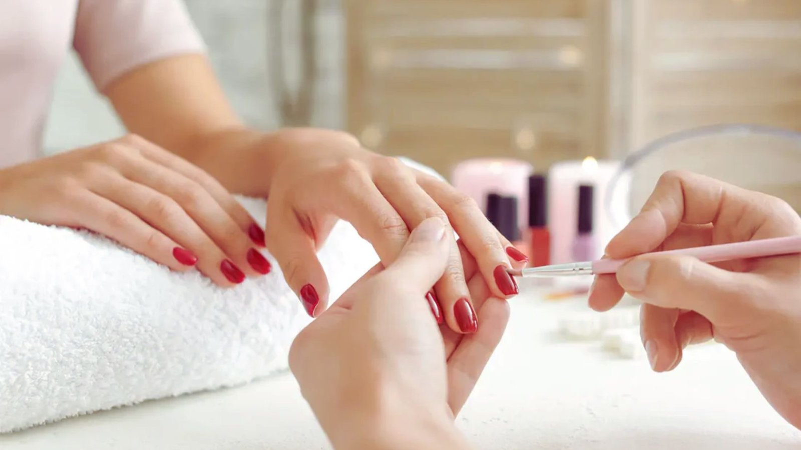 Factors That Influence Manicure Frequency