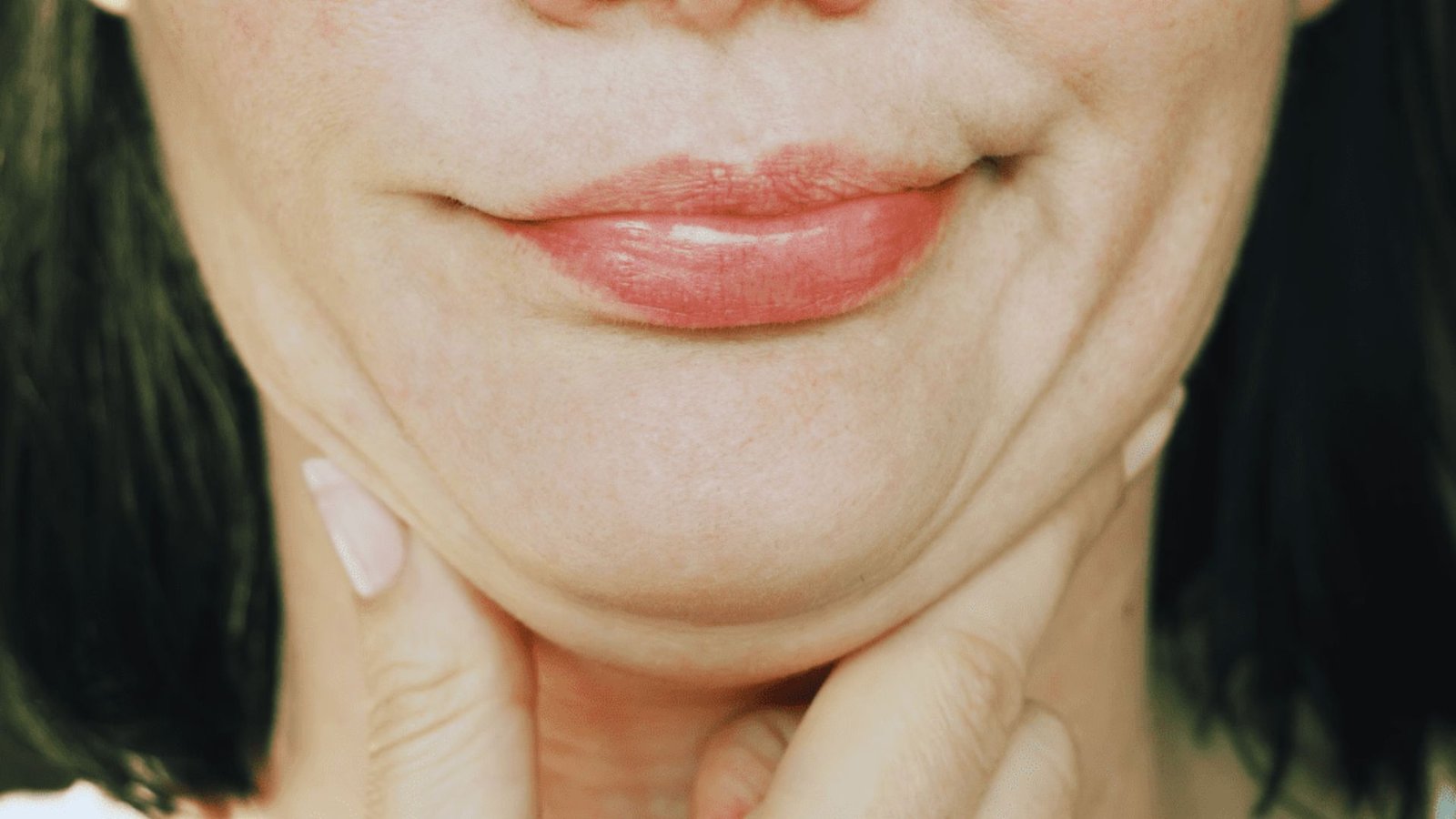 Why Does Loose Skin Develop Under the Chin