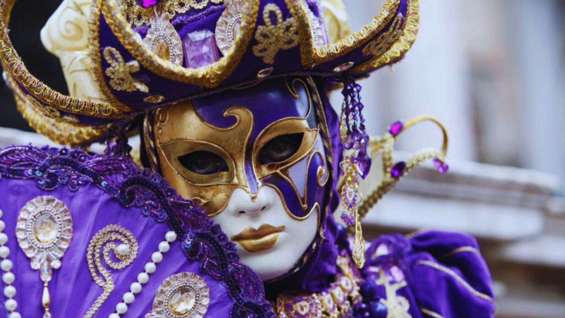 Glitter Explosion Carnival Eyes