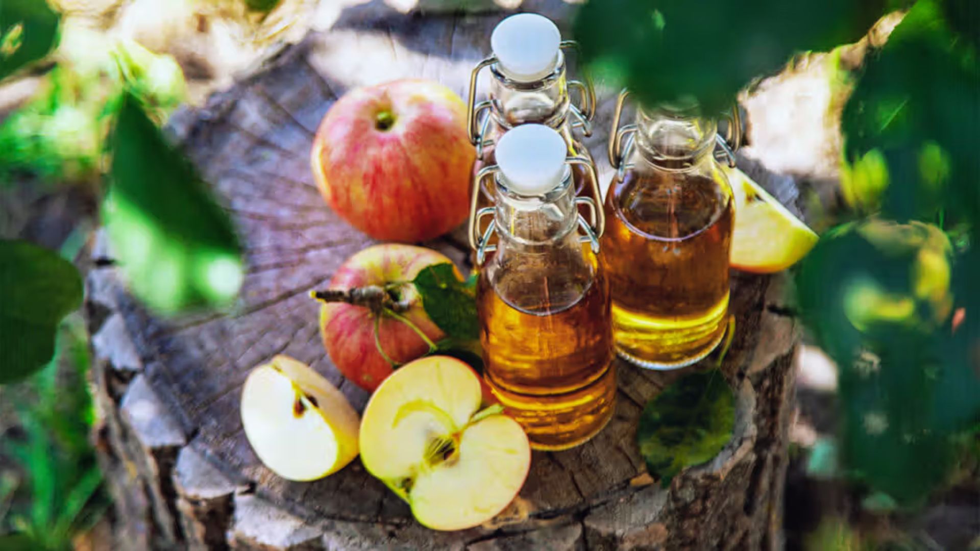 Infographic highlighting the health benefits of apple cider vinegar, including digestion and weight management.