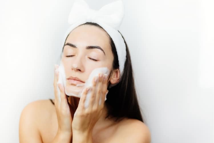 Apartment Hunting Stress Affects Your Skin (And How to Avoid It)