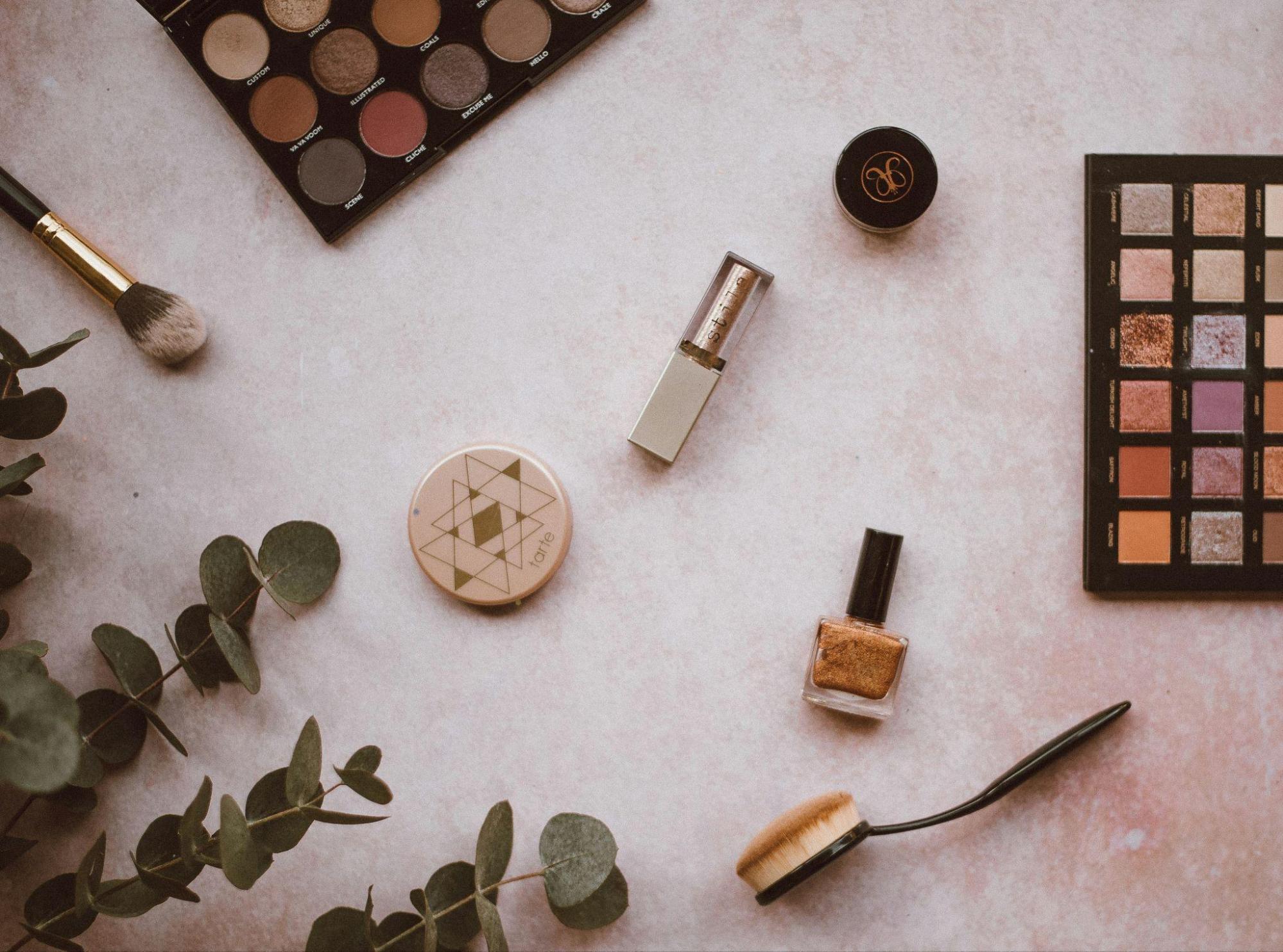 The Weekly Beauty Cleaning Checklist That Helps Prevent Breakouts