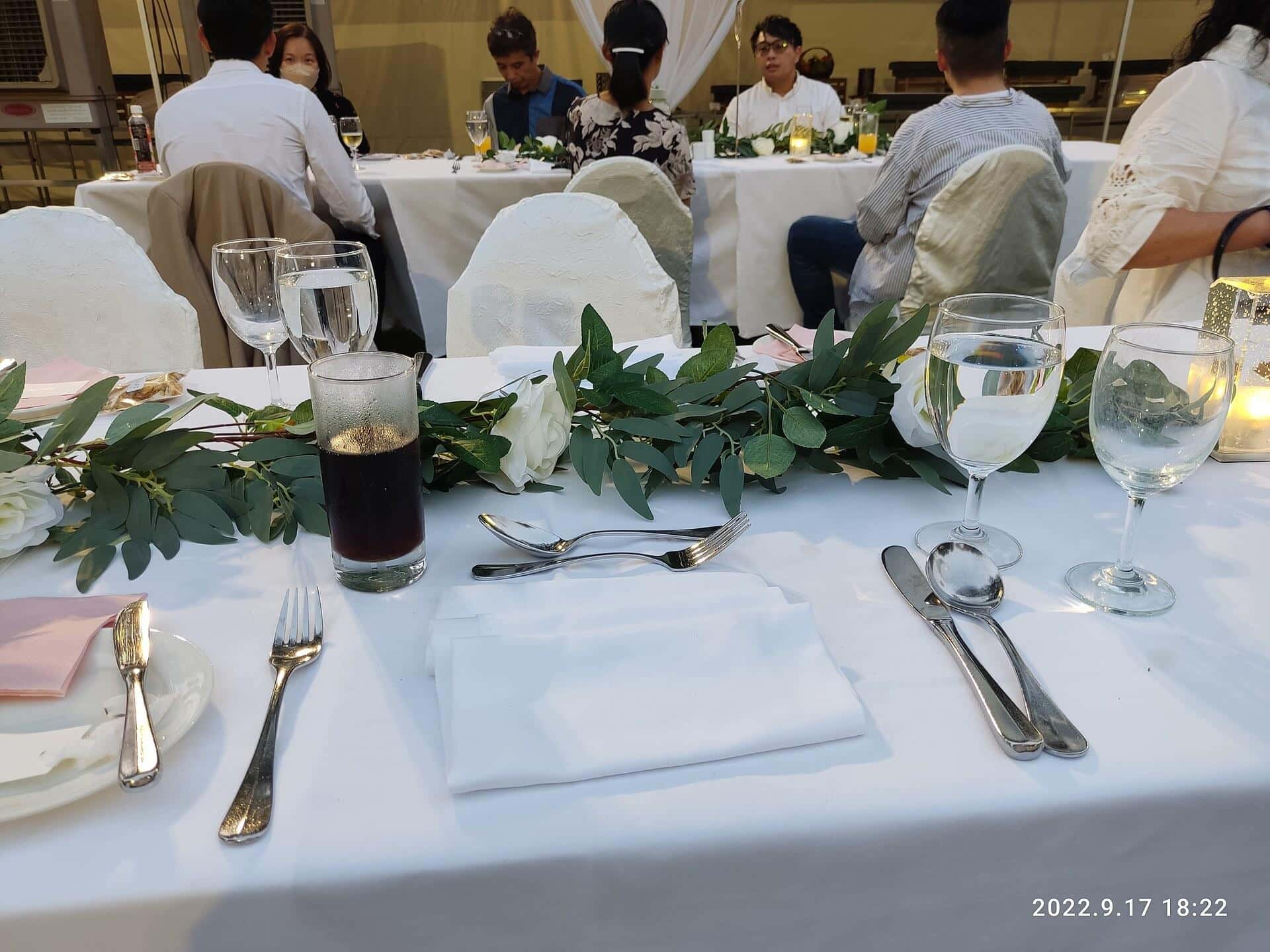 How to Host a Stylish Dinner Party at Home With Rented Equipment